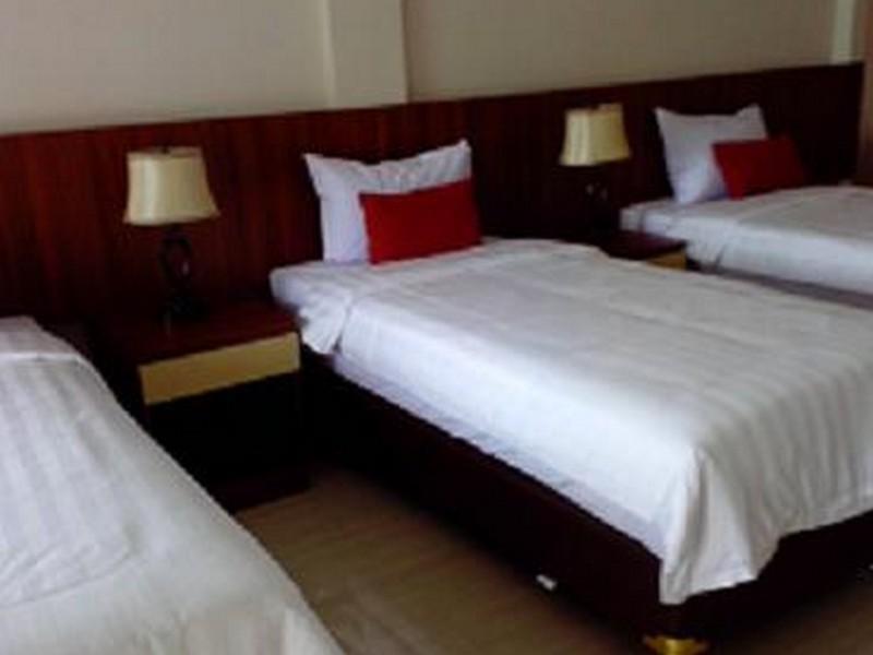 Ciherangsating Santa Monica Hotel And Convention מראה חיצוני תמונה